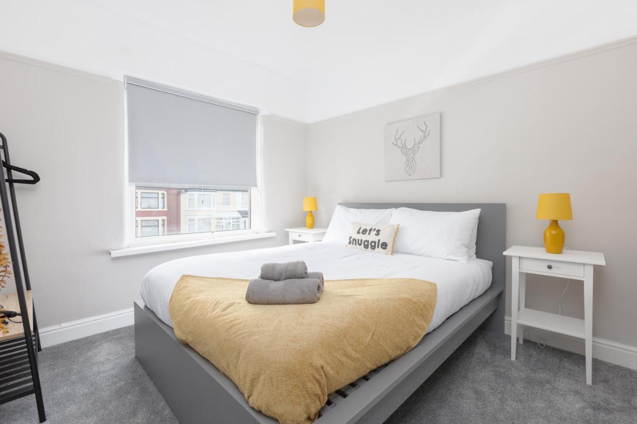 Charles Alexander Short Stay - Ansdell House Blackpool Exteriör bild